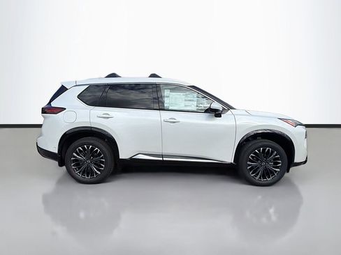 New 2026 Nissan Rogue Platinum image 9