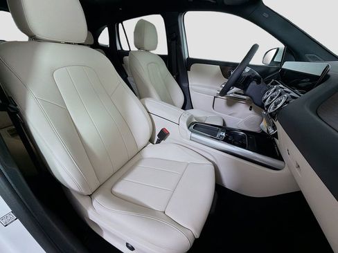 New 2026 Mercedes-Benz GLA 250 4MATIC image 30