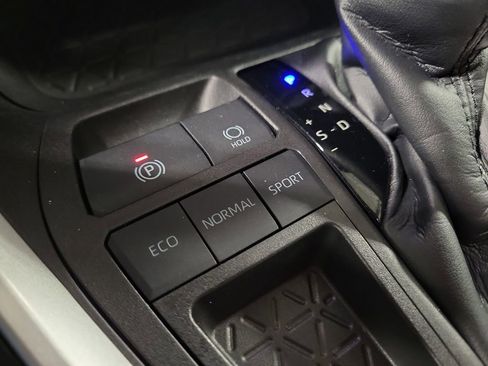 Used 2023 Toyota RAV4 XLE Premium FWD image 16