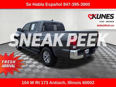 Used 2018 Toyota Tacoma SR5 AWD/4WD image 6