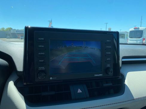 Used 2022 Toyota RAV4 XLE image 20