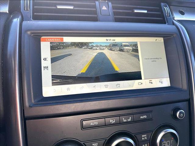 Used 2020 Land Rover Discovery Landmark AWD/4WD image 22