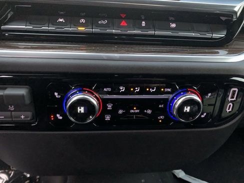 New 2026 GMC Sierra 1500 Elevation image 23