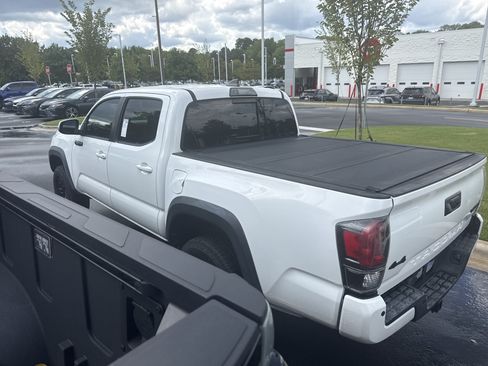 Used 2019 Toyota Tacoma TRD Pro AWD/4WD image 10