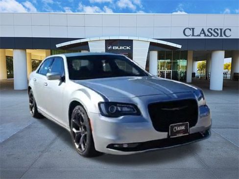 Used 2023 Chrysler 300 S image 2