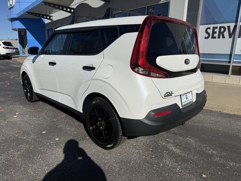 Used 2021 Kia Soul LX image 11