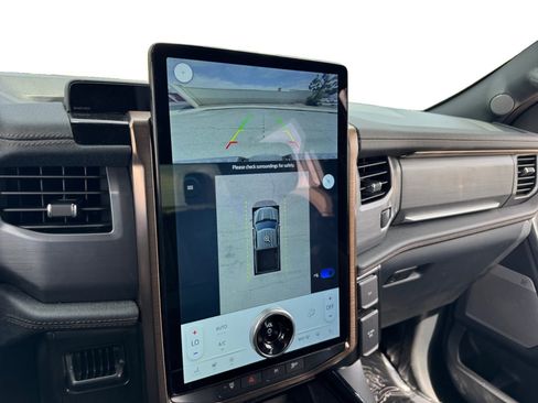 Used 2022 Ford F150 Lightning Lariat AWD/4WD image 13