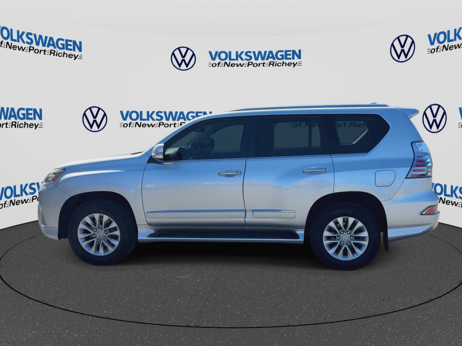 Used 2016 Lexus GX 460 w/ Premium Package AWD/4WD image 5