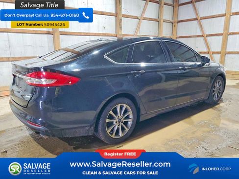 Used 2017 Ford Fusion SE FWD image 4