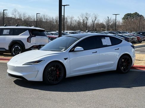 Used 2024 Tesla Model 3 Performance image 3