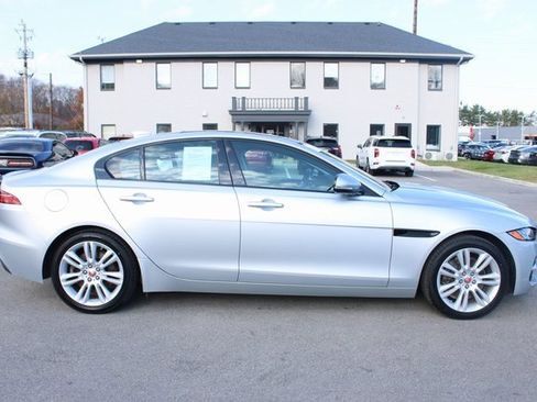 Used 2020 Jaguar XE S image 6