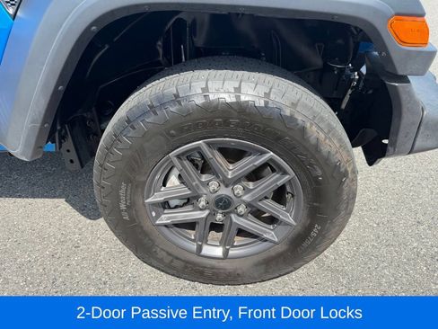 Used 2024 Jeep Wrangler Unlimited Sport AWD/4WD image 16