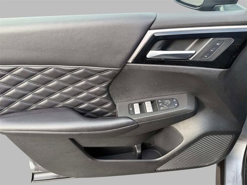 Used 2023 Mitsubishi Outlander AWD image 21