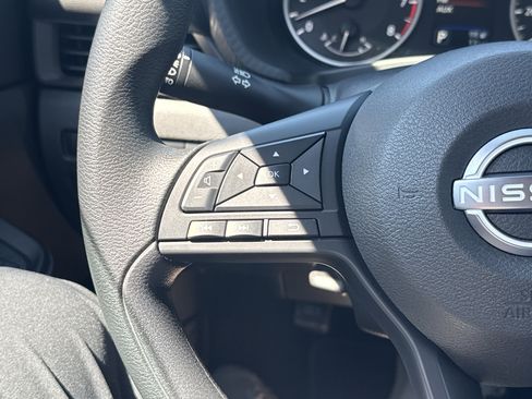 Used 2025 Nissan Sentra S FWD image 21