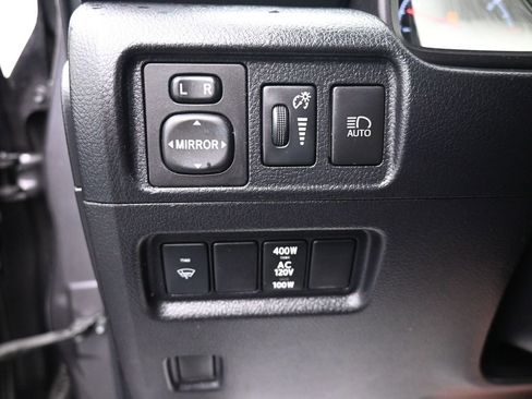 Used 2021 Toyota 4Runner SR5 Premium w/ Moonroof Package image 18