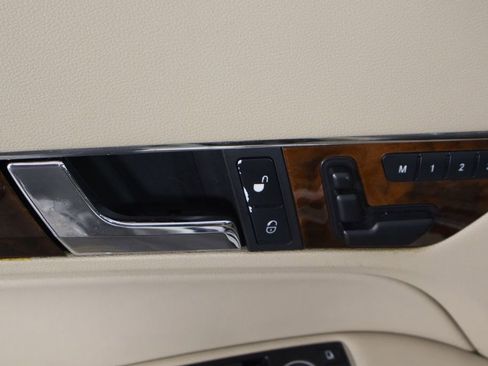 Used 2011 Mercedes-Benz E 550 Cabriolet image 21