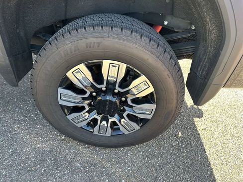 Used 2024 GMC Sierra 3500 Denali w/ Denali Reserve Package image 34