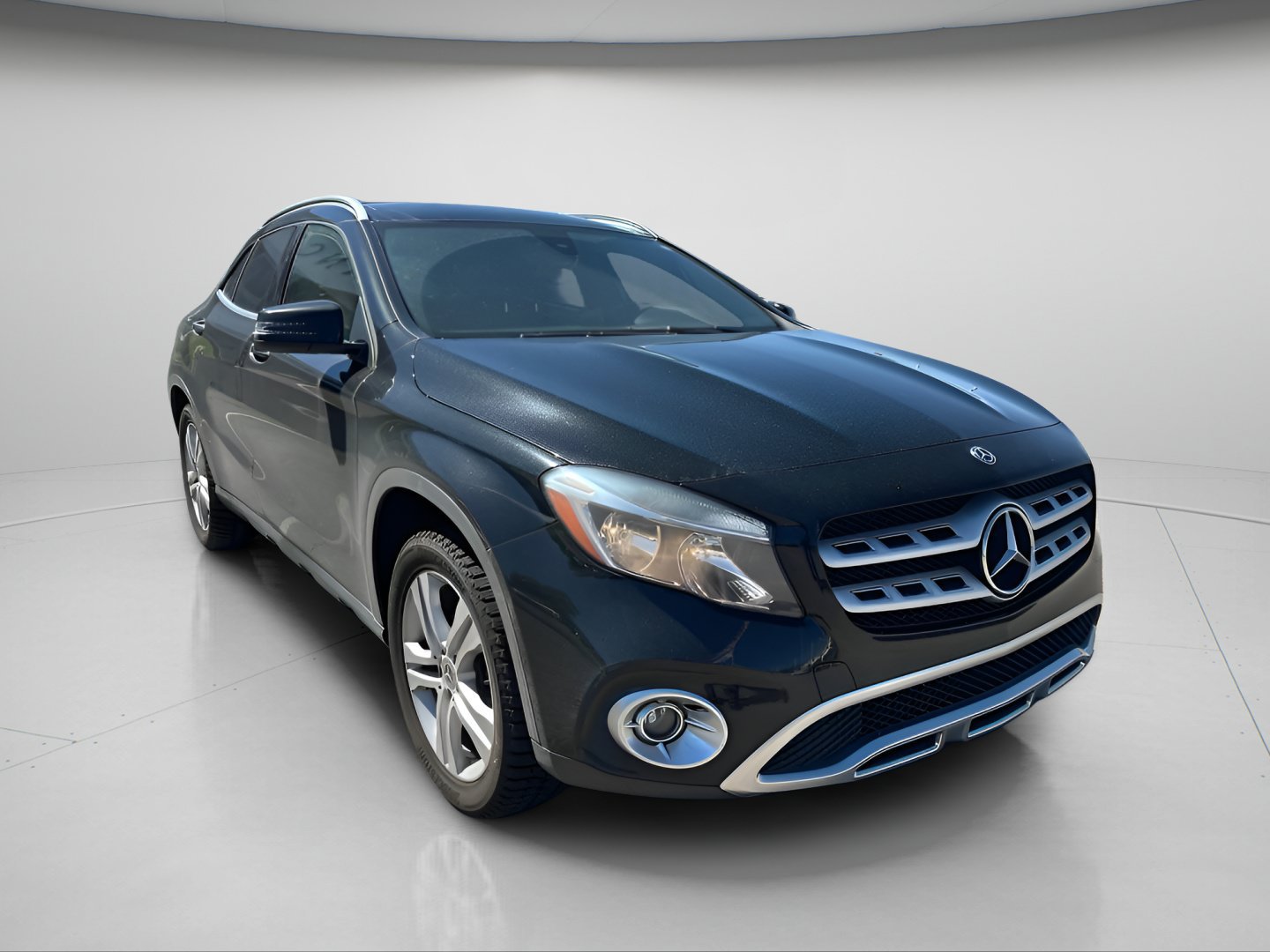Used 2019 Mercedes-Benz GLA 250 4MATIC image 2