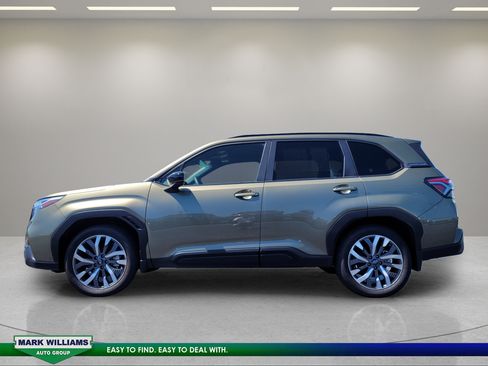 Used 2025 Subaru Forester Touring AWD/4WD image 7