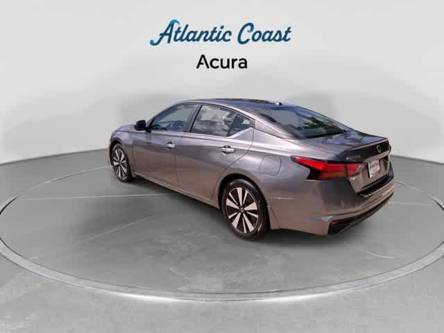 Used 2022 Nissan Altima 2.5 SV FWD image 6