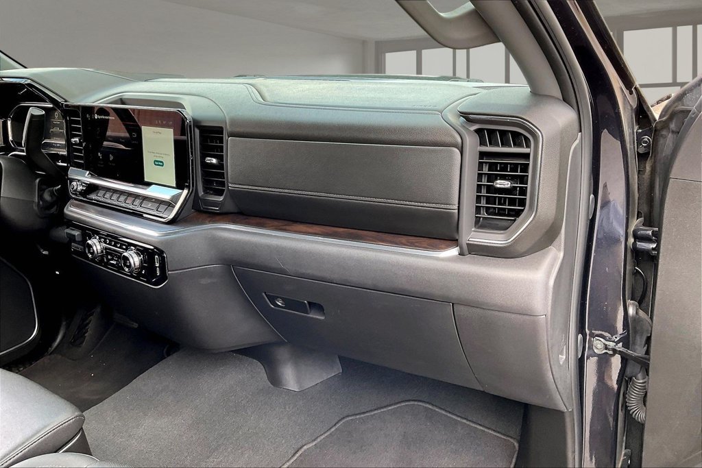 Used 2025 GMC Sierra 1500 SLT RWD image 26