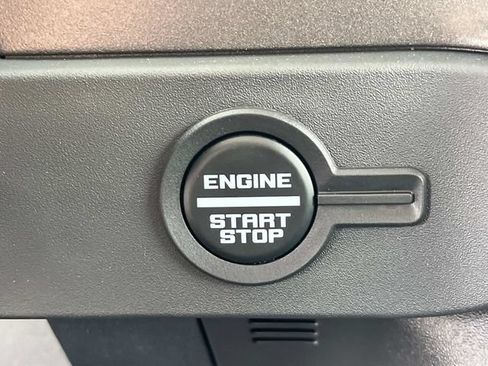 Used 2025 Ford Bronco Badlands AWD/4WD image 32