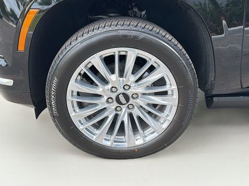 New 2026 Cadillac Escalade ESV Luxury w/ Touring Package AWD/4WD image 45