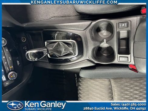 Used 2018 Nissan Rogue SV AWD/4WD image 12