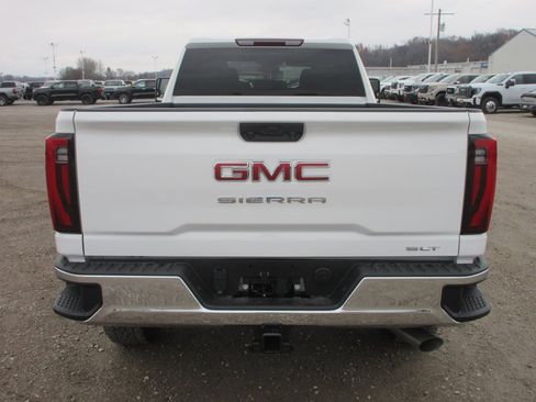 New 2026 GMC Sierra 3500 SLT image 6