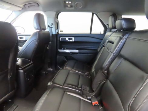 Used 2023 Ford Explorer XLT w/ Equipment Group 202A image 15