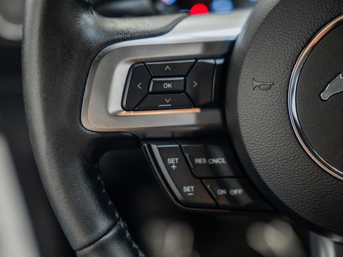 Used 2017 Ford Mustang Coupe image 33