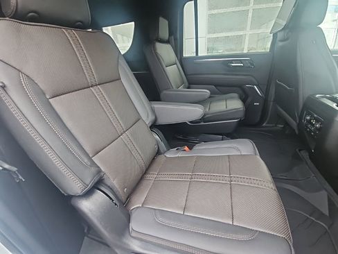 New 2026 Chevrolet Suburban High Country AWD/4WD image 25