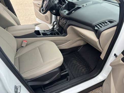 Used 2018 Ford Escape SE w/ SE Sync 3 Package image 30