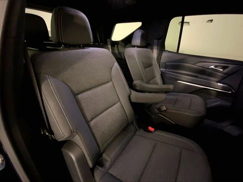 Used 2024 Chevrolet Traverse LT AWD/4WD image 24