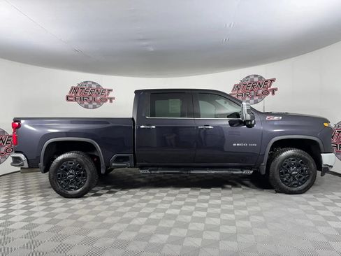 Used 2024 Chevrolet Silverado 2500 LTZ w/ LTZ Premium Package AWD/4WD image 8