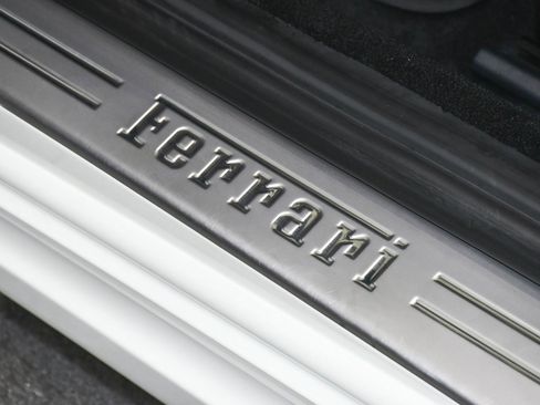 Used 2013 Ferrari California image 14