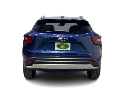 Used 2024 Chevrolet Trax LT w/ Driver Confidence Package FWD image 3