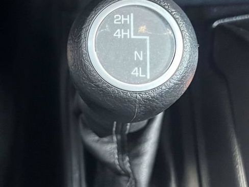 Used 2024 Jeep Wrangler Unlimited Rubicon w/ Technology Group AWD/4WD image 29