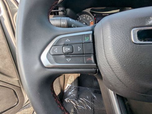 Used 2025 Jeep Compass Trailhawk AWD/4WD image 21
