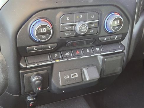 Used 2021 Chevrolet Silverado 1500 LT image 22