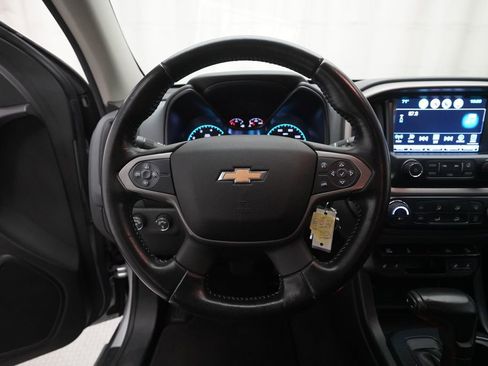 Used 2017 Chevrolet Colorado Z71 AWD/4WD image 4