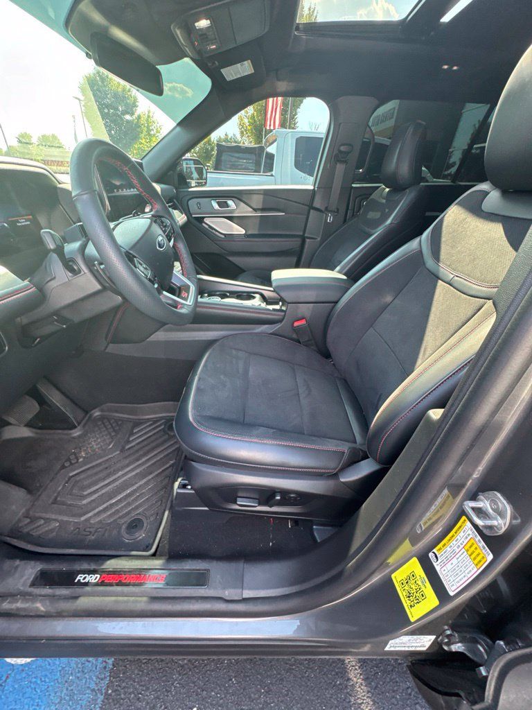 Used 2025 Ford Explorer ST w/ Sun And Sound Package AWD/4WD image 12