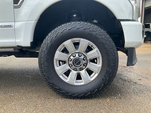 Used 2020 Ford F350 Platinum w/ FX4 Off-Road Package image 10