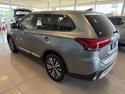 Used 2020 Mitsubishi Outlander ES FWD image 6