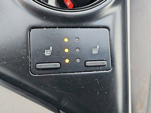 Used 2020 Toyota Camry LE image 8