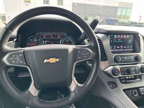 Used 2016 Chevrolet Suburban LT w/ Luxury Package image 42