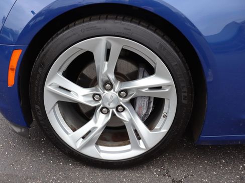 Used 2020 Chevrolet Camaro SS RWD image 30