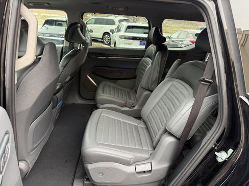 Used 2024 Kia EV9 Land AWD/4WD image 4