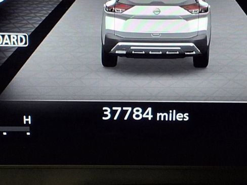 Used 2023 Nissan Rogue Platinum w/ Platinum Premium Package image 32