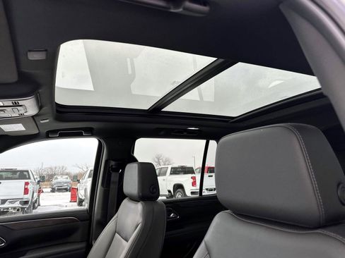 Used 2023 Chevrolet Tahoe LT w/ Luxury Package image 21